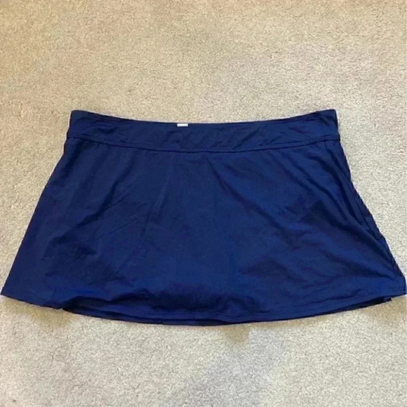 New with tags Anne Cole women’s navy bikini skirt in size 20W - Picture 4 of 5